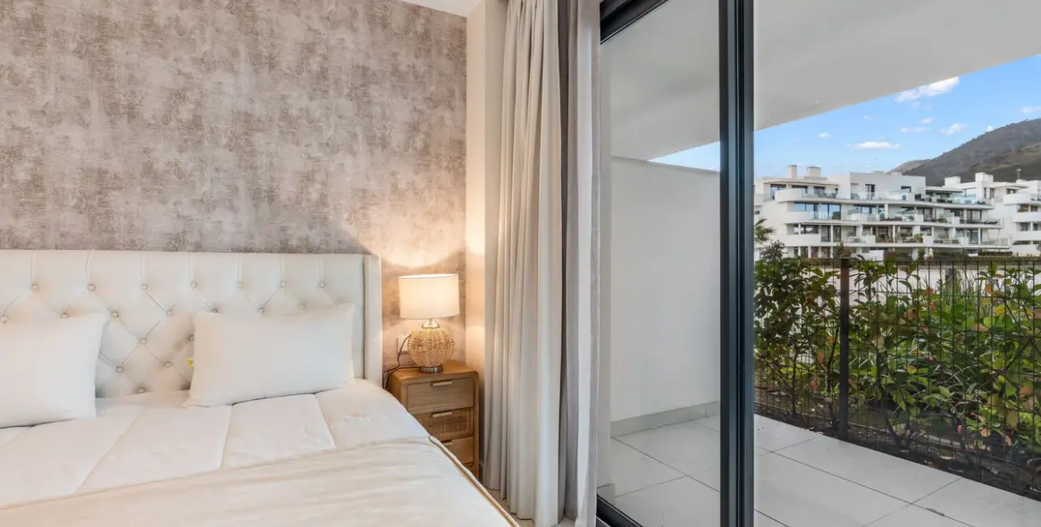 Venta de apartamento en planta baja en Higueron 21