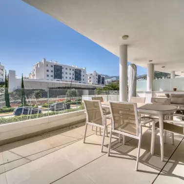 Sale of ground floor apartment in Higueron