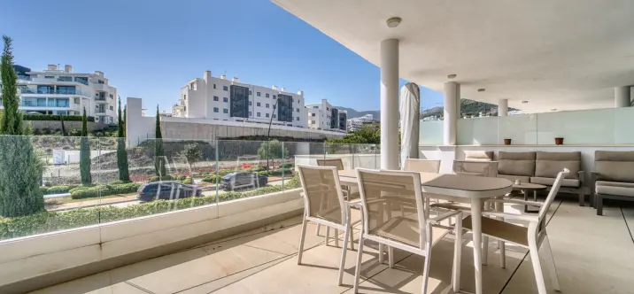 Sale of ground floor apartment in Higueron 0