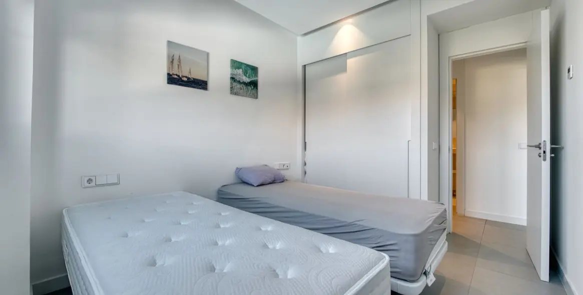 Sale of ground floor apartment in Higueron 6