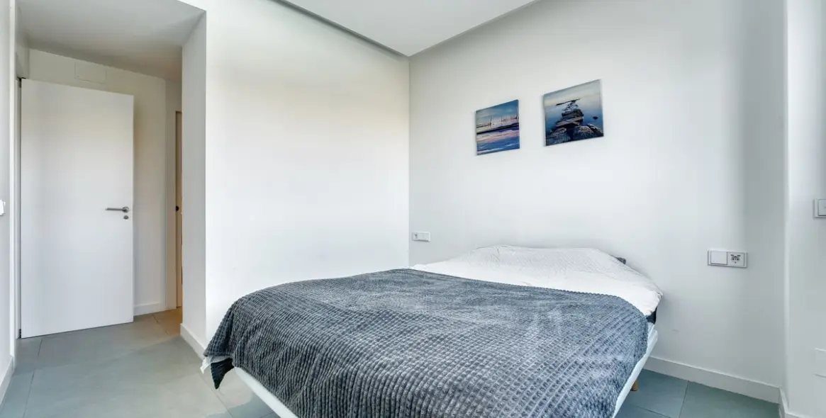 Sale of ground floor apartment in Higueron 8