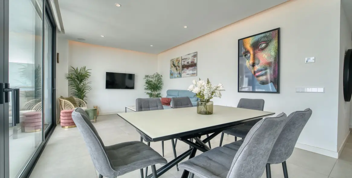 Sale of ground floor apartment in Higueron 12