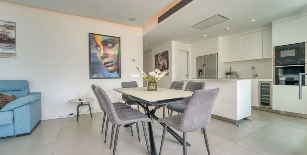 Sale of ground floor apartment in Higueron 14