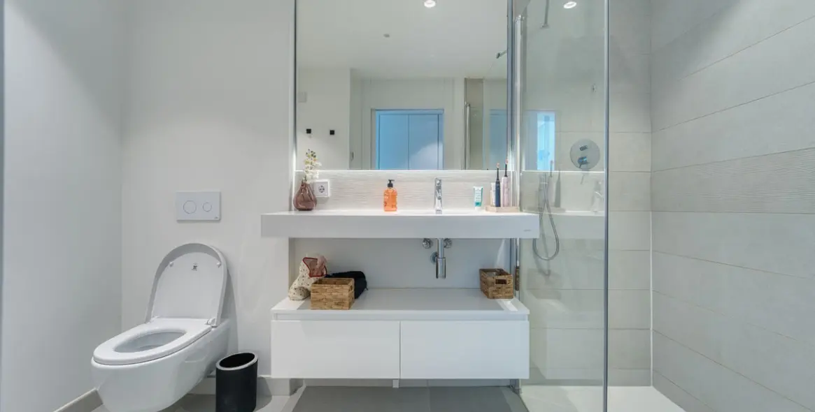 Sale of ground floor apartment in Higueron 18