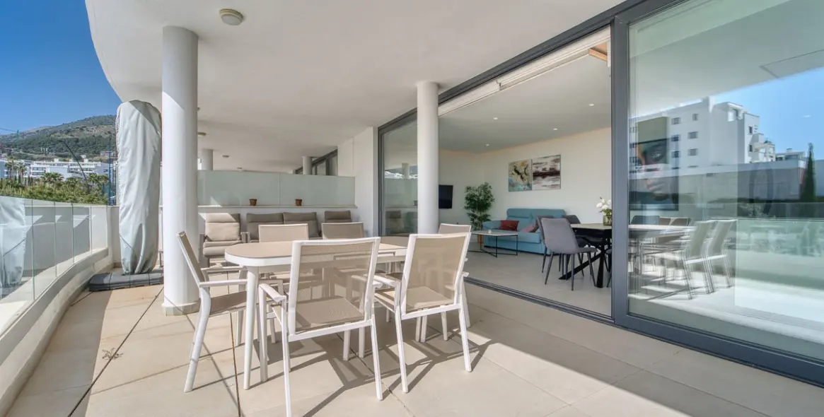 Sale of ground floor apartment in Higueron 20