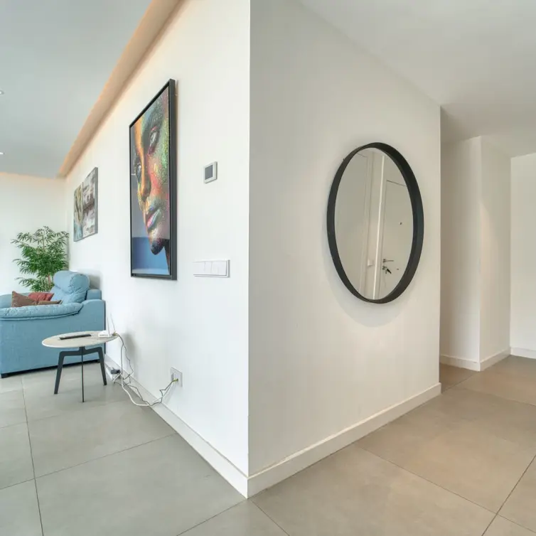 Sale of middle floor apartment in Higueron