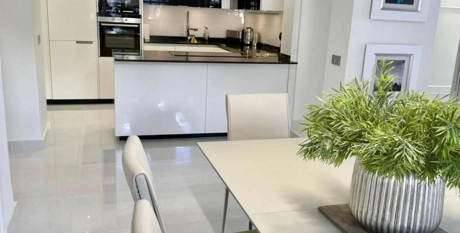 Продажа апартаментов на среднем этаже в Elviria 6