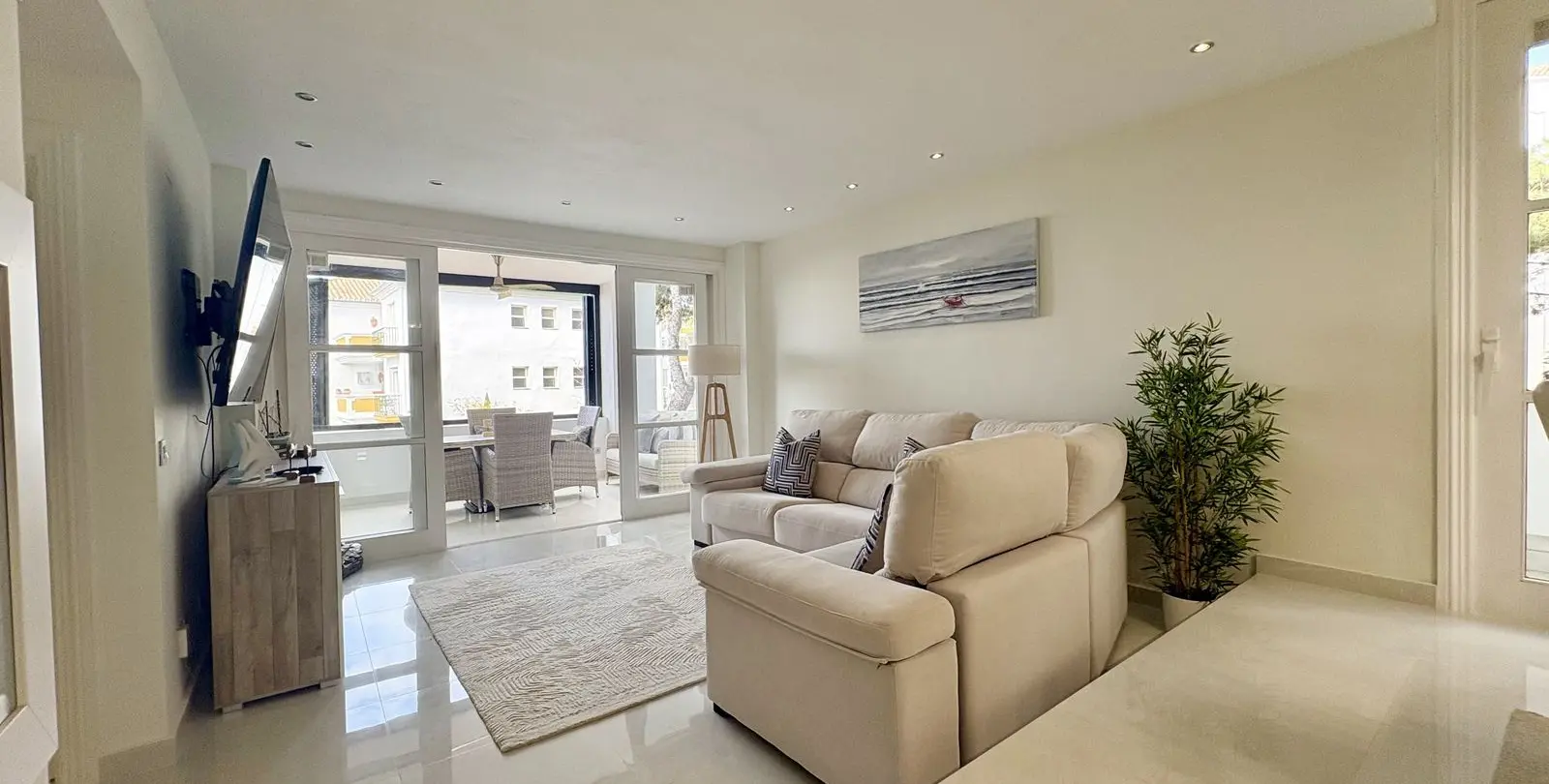 Продажа апартаментов на среднем этаже в Elviria 10