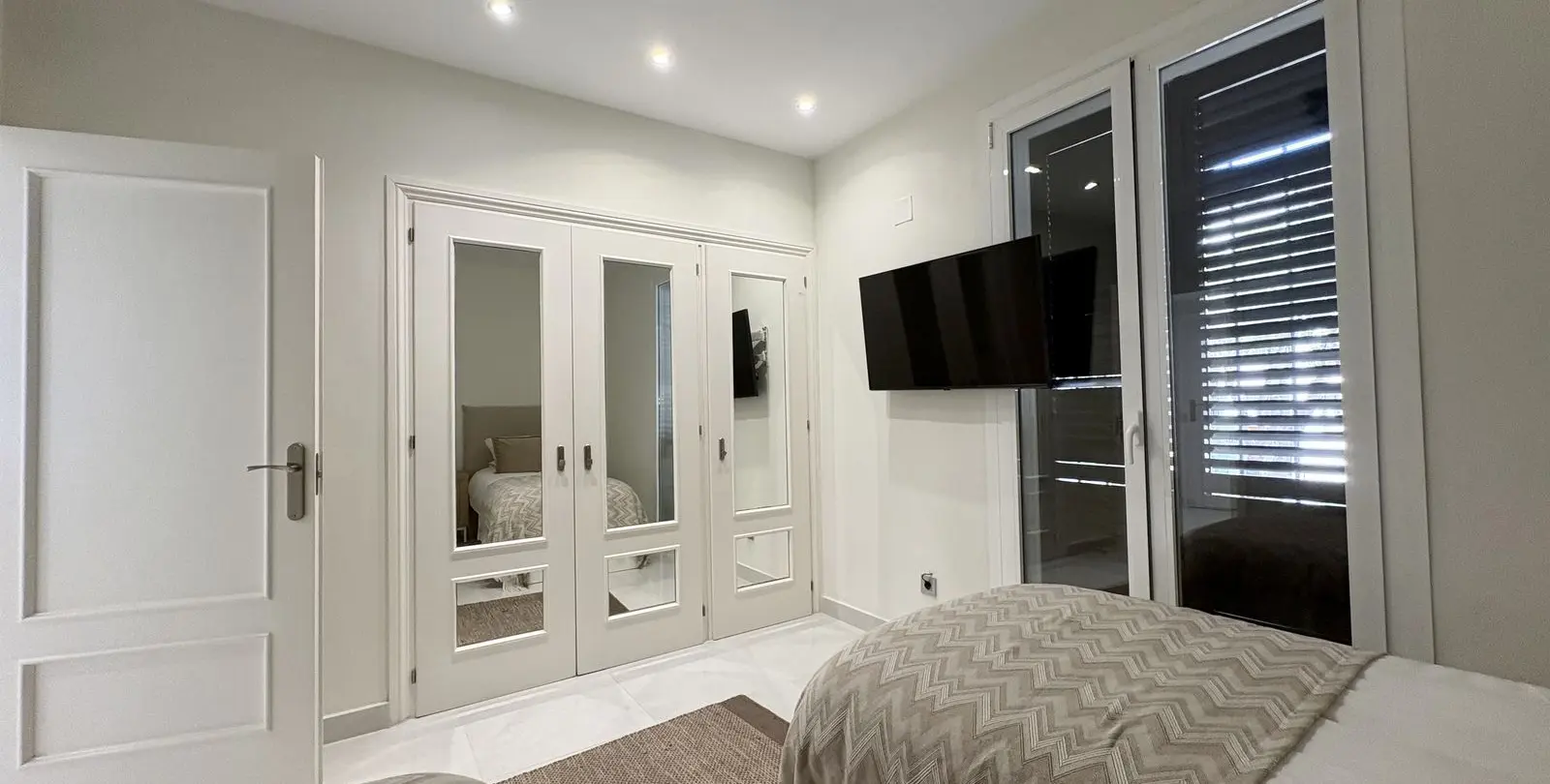 Продажа апартаментов на среднем этаже в Elviria 21