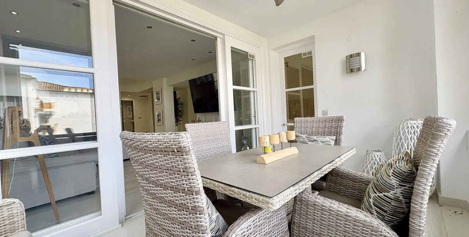 Продажа апартаментов на среднем этаже в Elviria 33