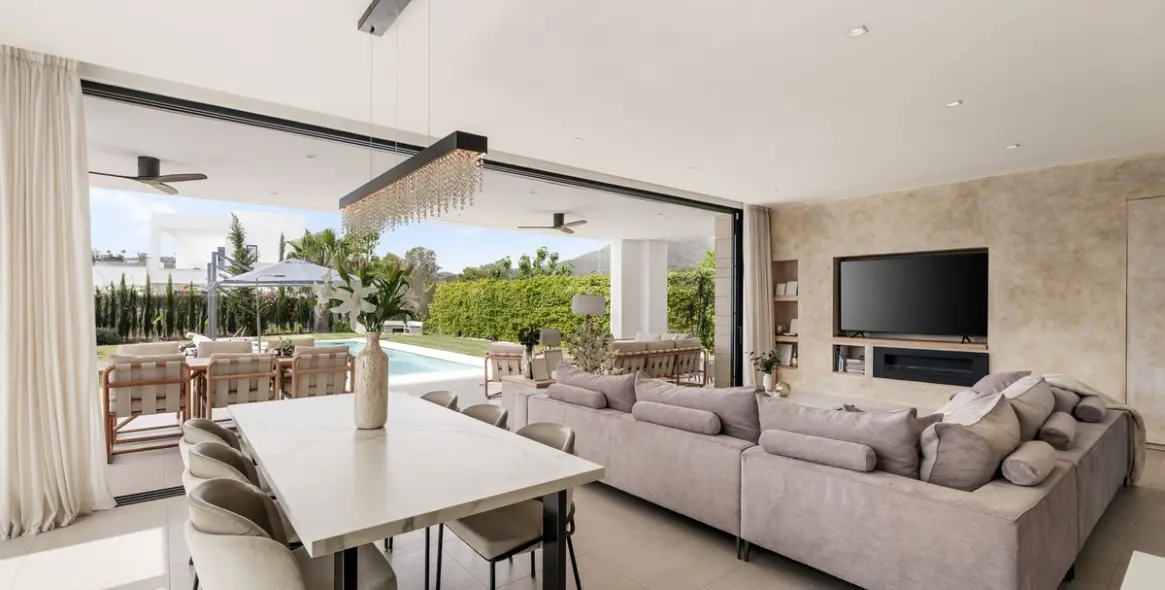 Sale of detached villa in La Cala Golf 8