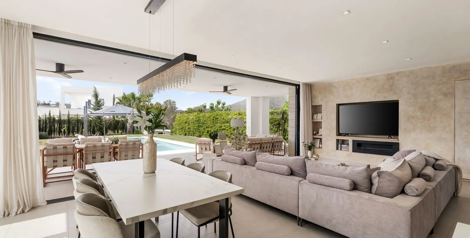 Venta de villa independiente en La Cala Golf 8