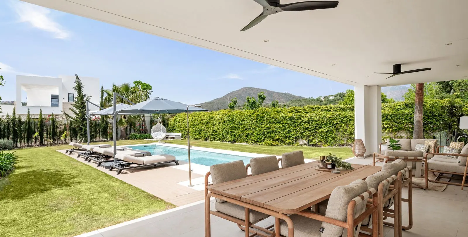Venta de villa independiente en La Cala Golf 9