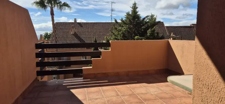 Venta de ático dúplex en Casares Playa 1