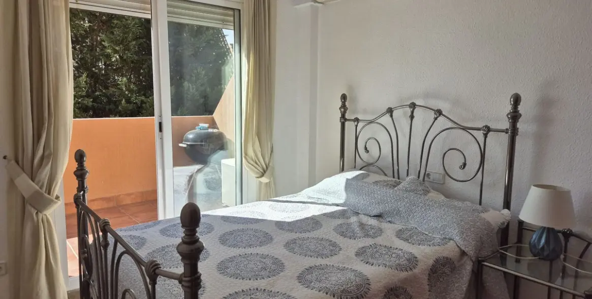 Продажа двухуровневого пентхауса в Casares Playa 16