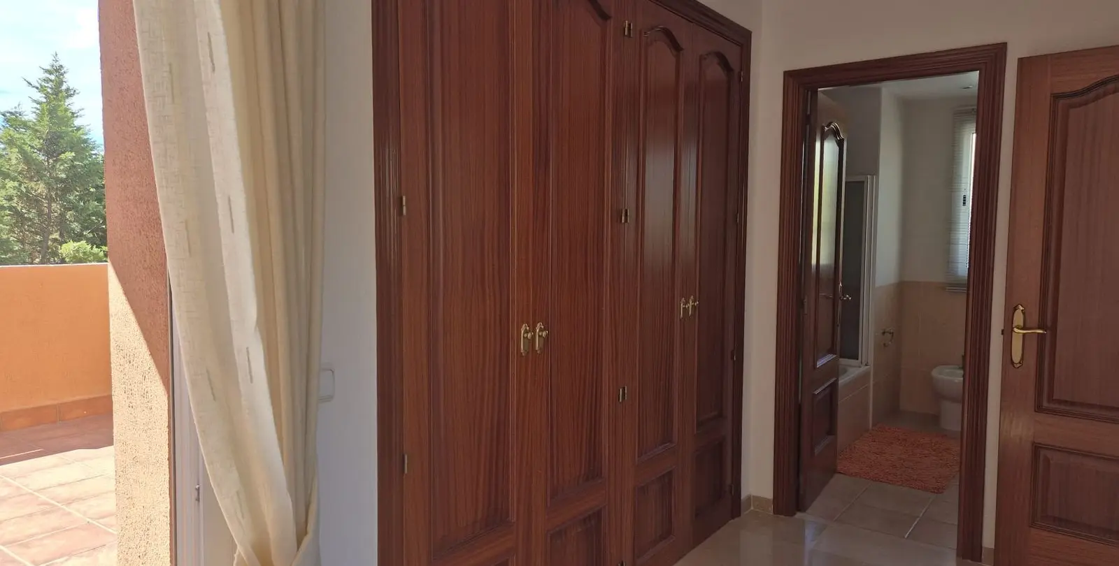 Продажа двухуровневого пентхауса в Casares Playa 7