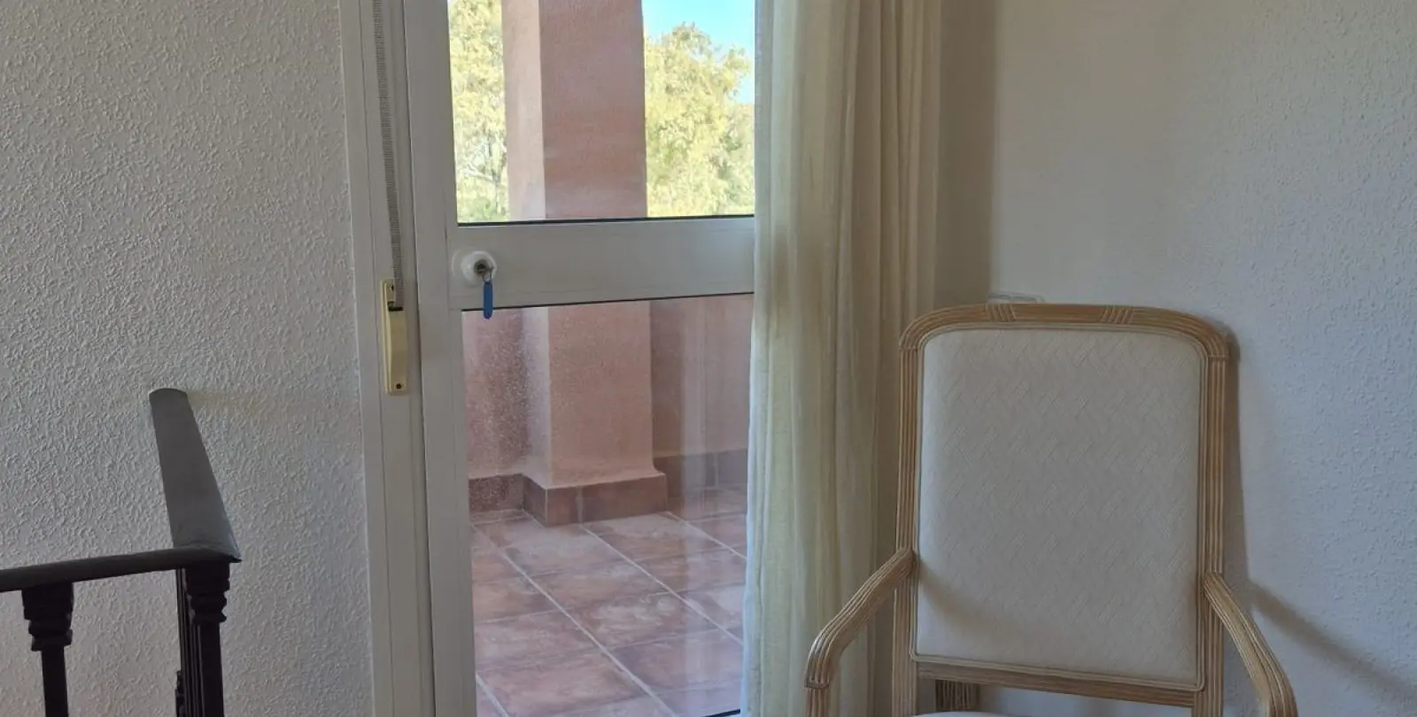 Продажа двухуровневого пентхауса в Casares Playa 12