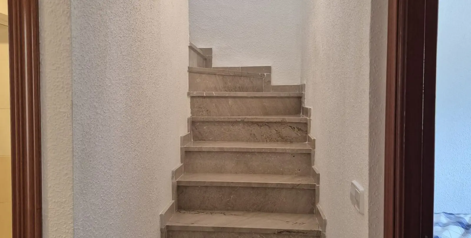 Продажа двухуровневого пентхауса в Casares Playa 18