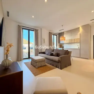 Продажа апартаментов на первом этаже в Malaga - Centro