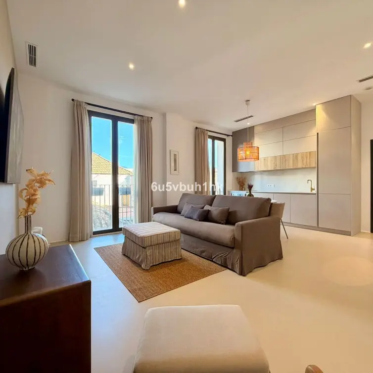 Sale of ground floor apartment in Malaga - Centro