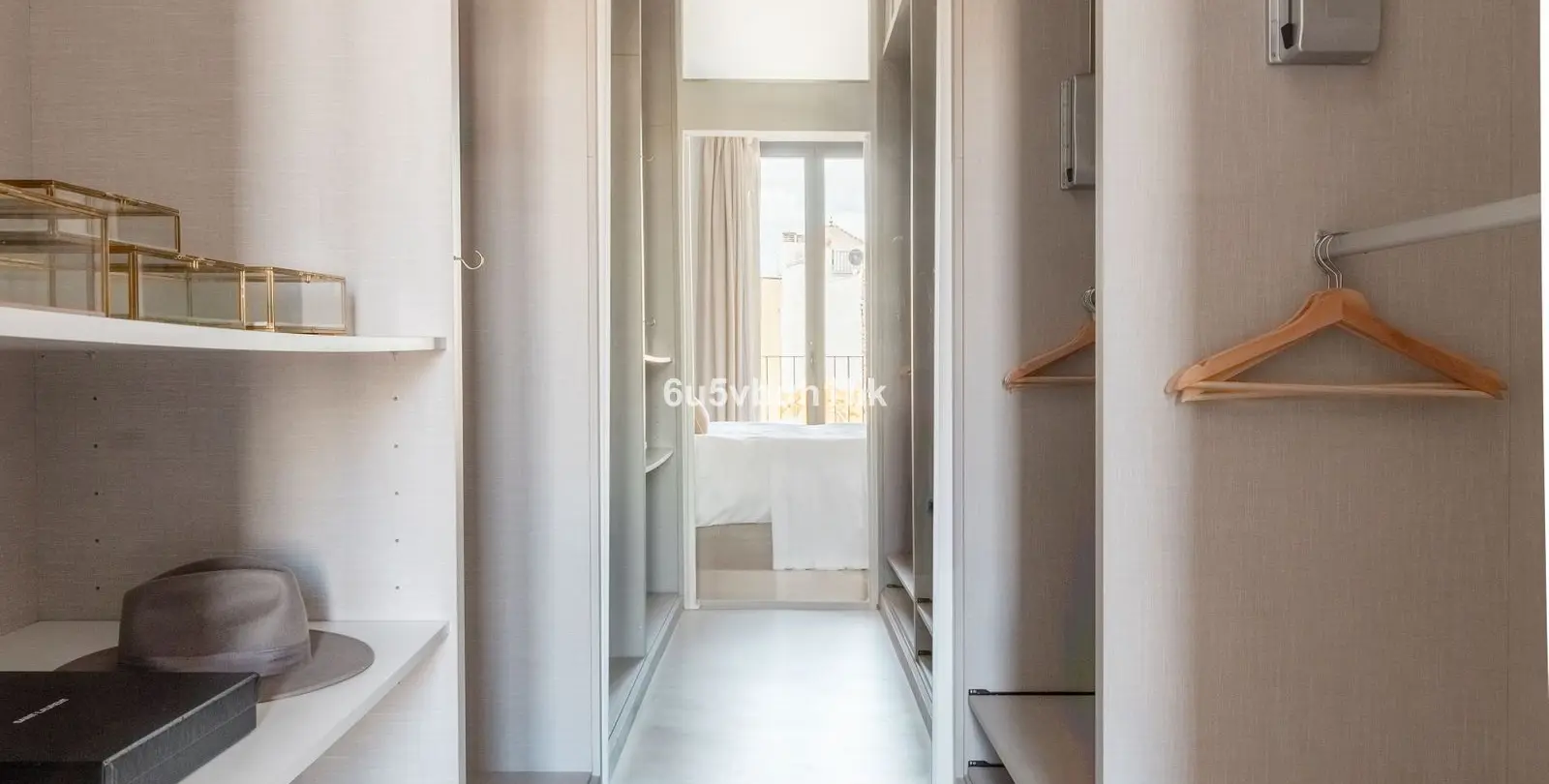 Sale of ground floor apartment in Malaga - Centro 40