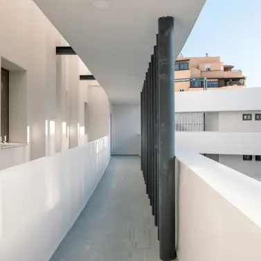 Sale of middle floor apartment in Estepona