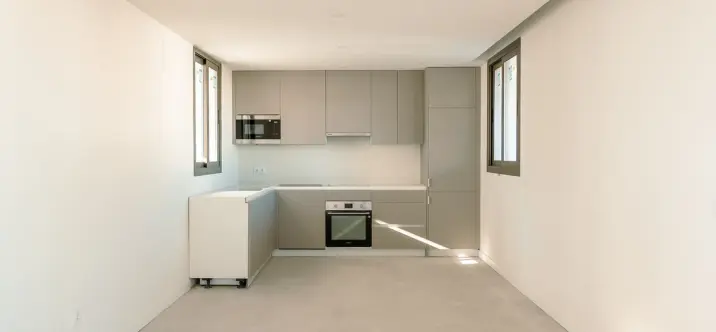 Sale of middle floor apartment in Estepona 4