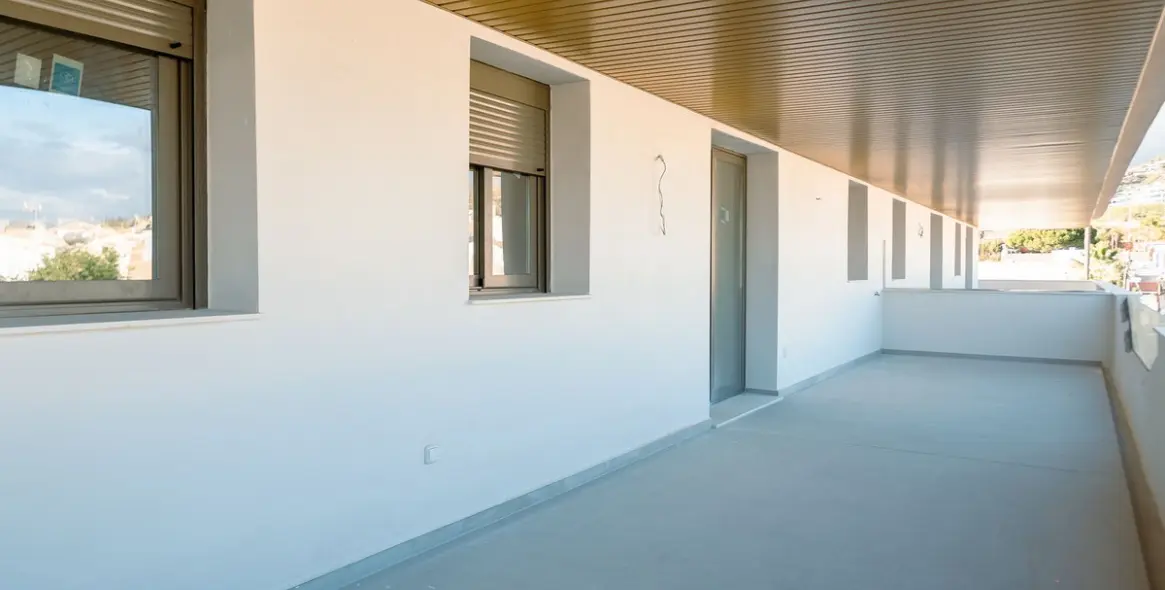 Sale of middle floor apartment in Estepona 8