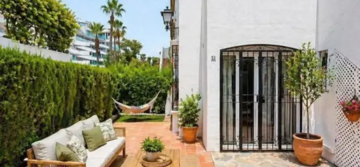 Sale of ground floor apartment in Estepona 4