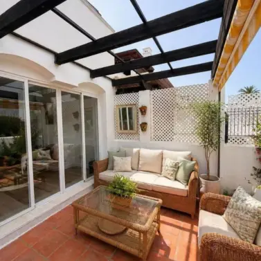 Sale of ground floor apartment in Estepona