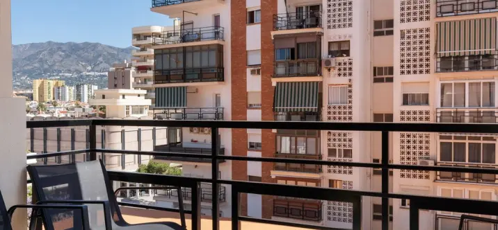 Venta de apartamento en planta media en Fuengirola 1