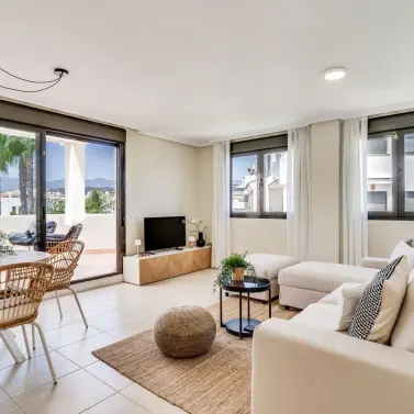 Sale of penthouse in Estepona
