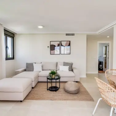 Sale of penthouse in Estepona