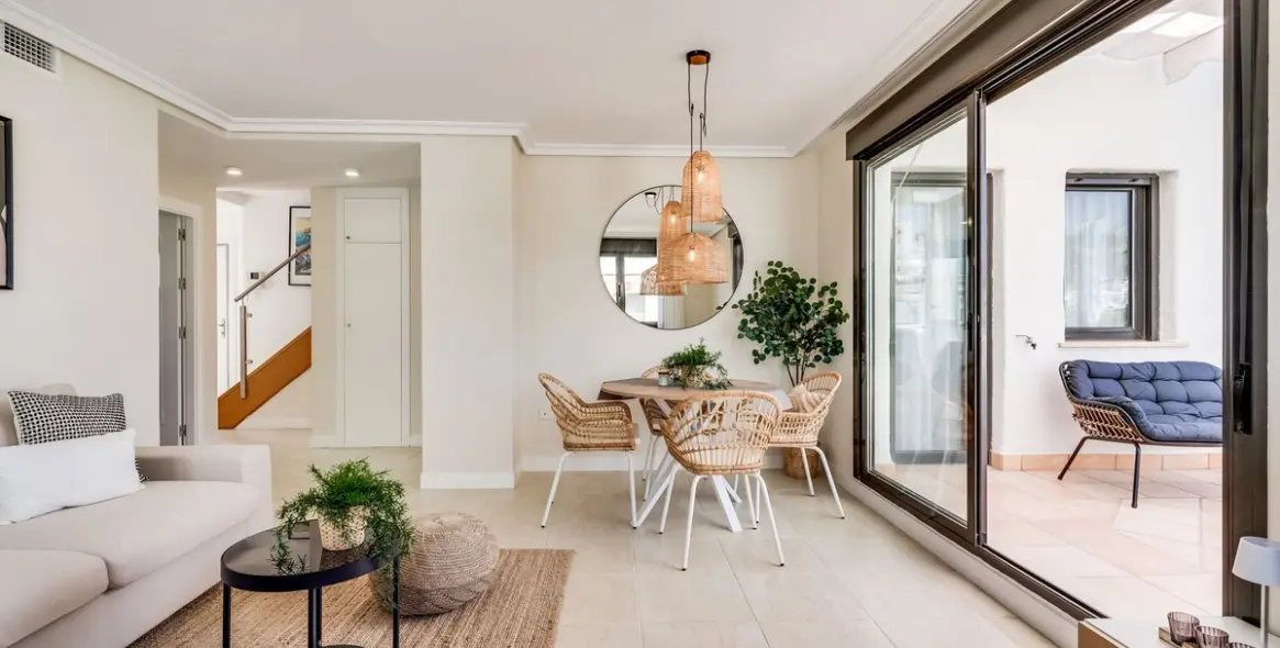 Sale of penthouse in Estepona 5