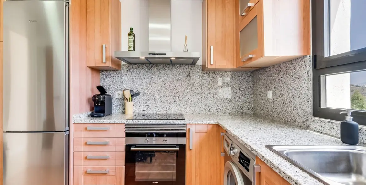 Sale of penthouse in Estepona 9