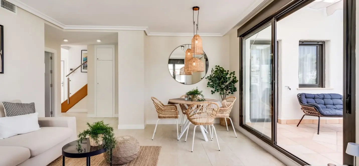 Sale of penthouse in Estepona 4
