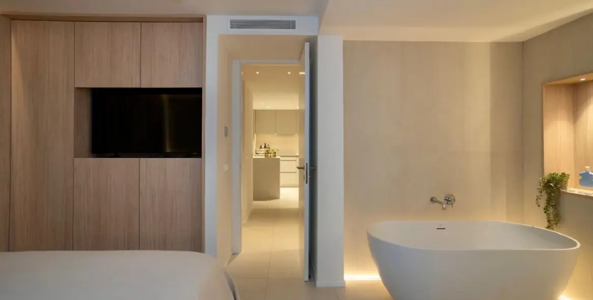 Sale of middle floor apartment in Benalmadena Pueblo 14