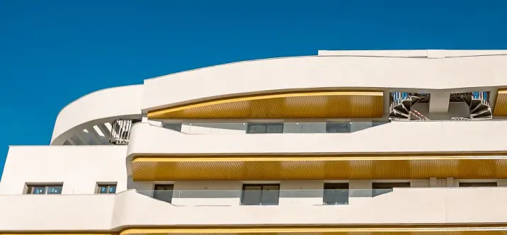 Продажа двухуровневого пентхауса в Estepona 1