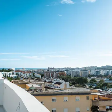 Продажа двухуровневого пентхауса в Estepona