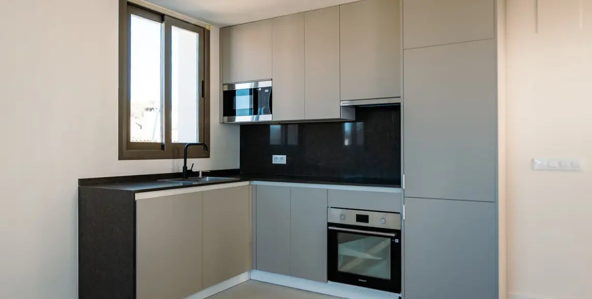 Продажа двухуровневого пентхауса в Estepona 6