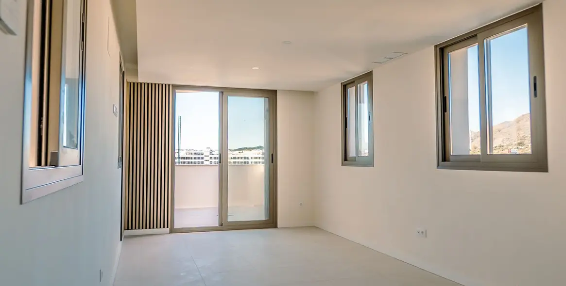 Продажа двухуровневого пентхауса в Estepona 9