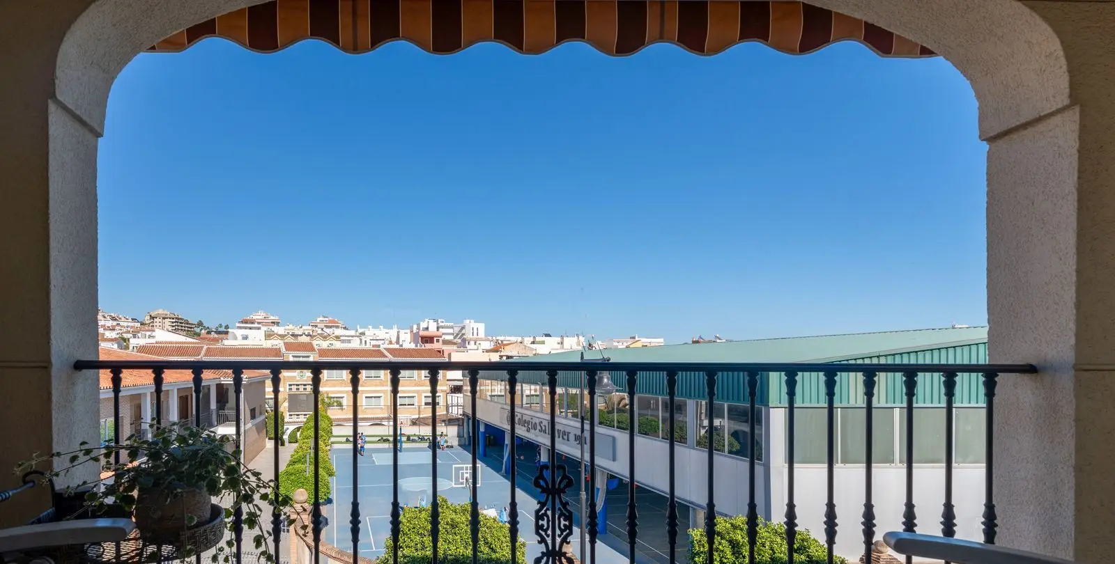 Sale of penthouse duplex in Los Pacos 11