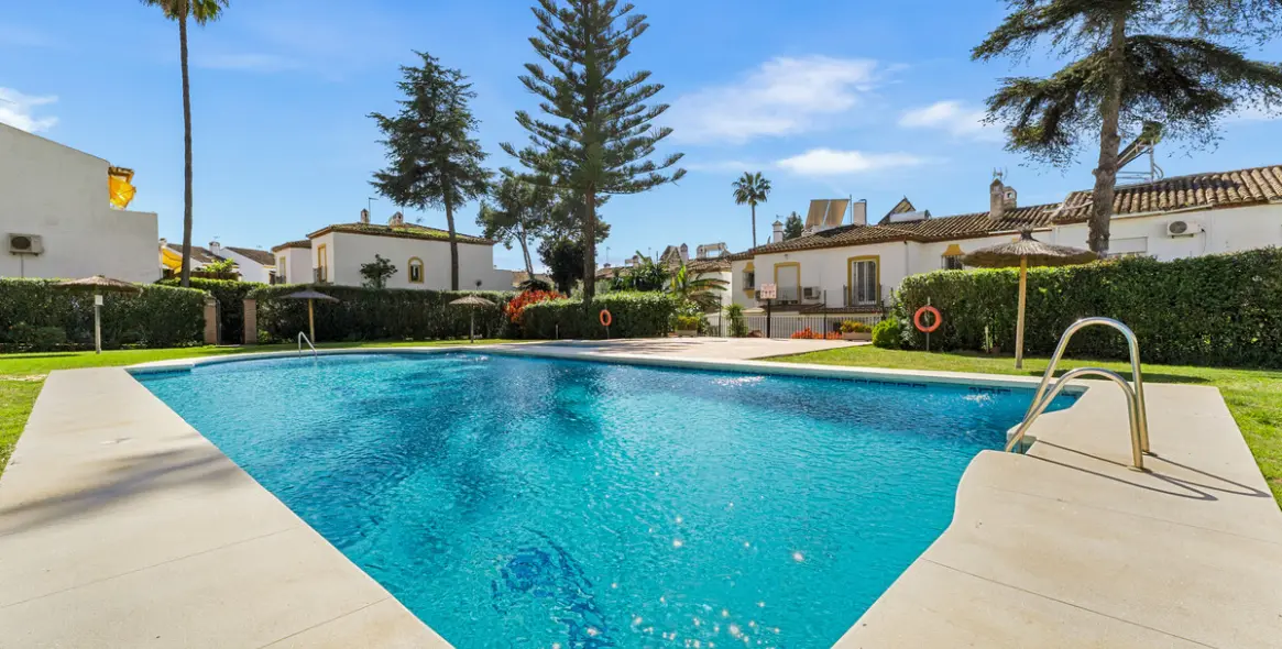 Продажа таунхауса в Estepona 32