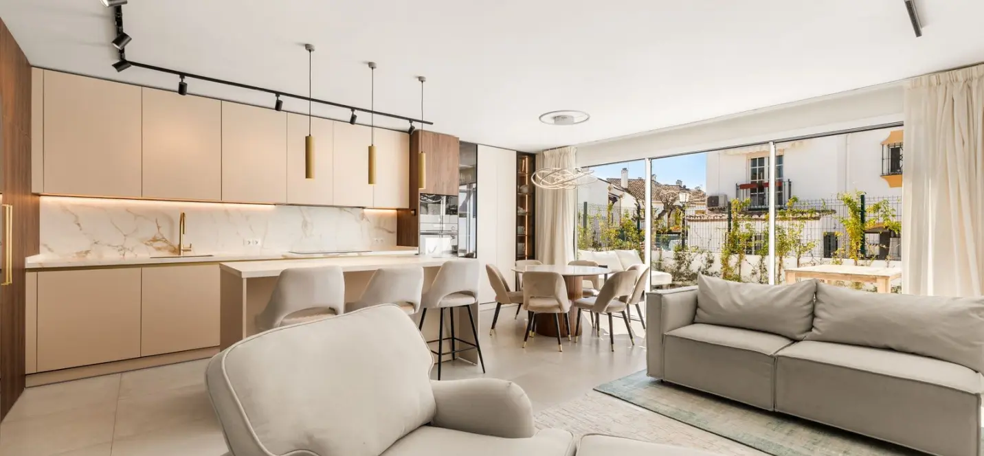 Продажа таунхауса в Estepona 1