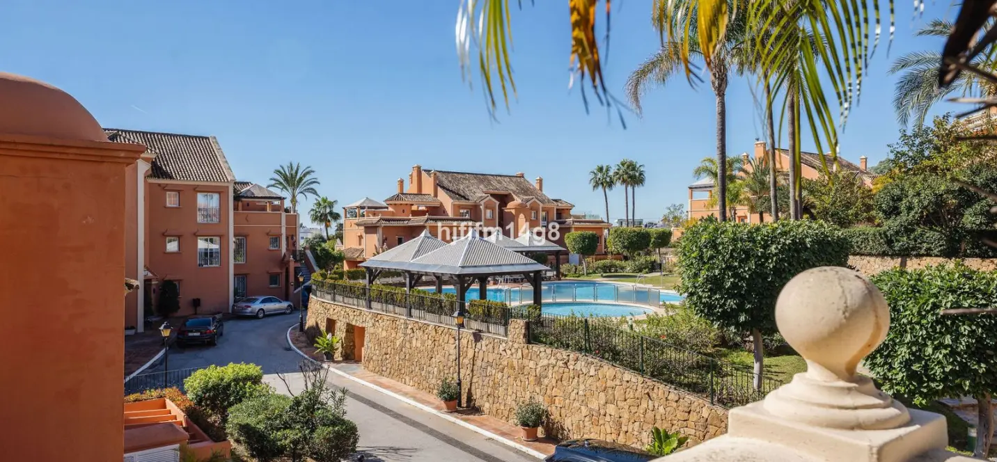 Продажа пентхауса в Nueva Andalucía 1