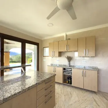 Sale of detached villa in Alhaurín el Grande