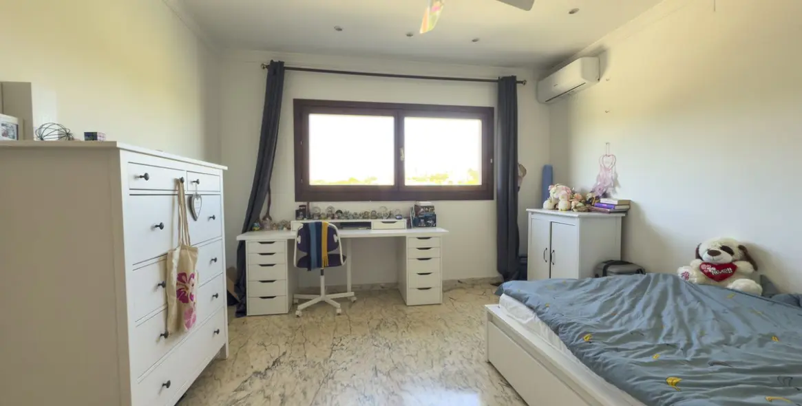Sale of detached villa in Alhaurín el Grande 28