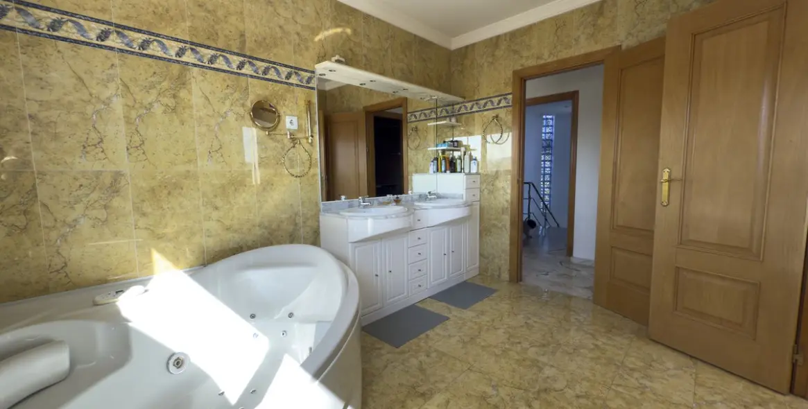 Sale of detached villa in Alhaurín el Grande 31