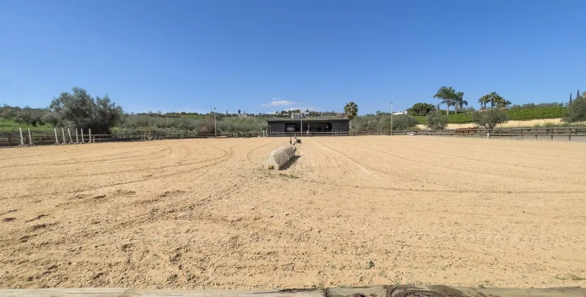 Sale of detached villa in Alhaurín el Grande 121