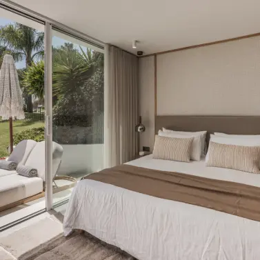 Sale of middle floor apartment in Aloha